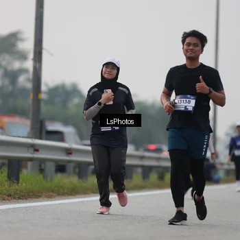 Runner Photo 7368936