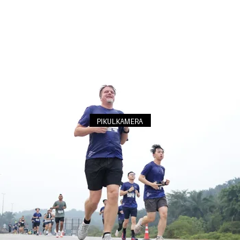Runner Photo 7369636