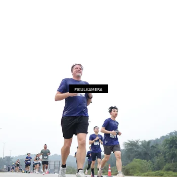 Runner Photo 7369654