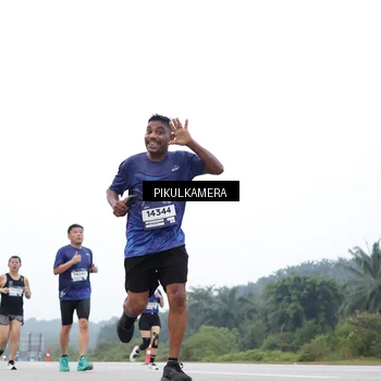 Runner Photo 7370037