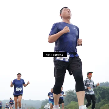 Runner Photo 7370404