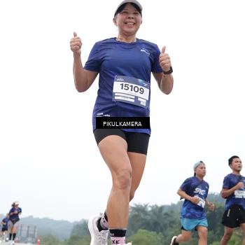 Runner Photo 7370455