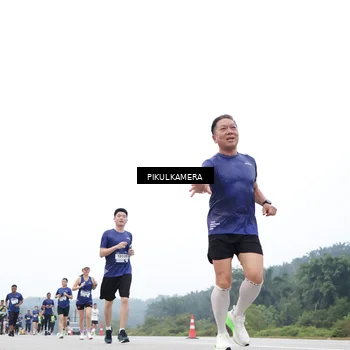 Runner Photo 7370645