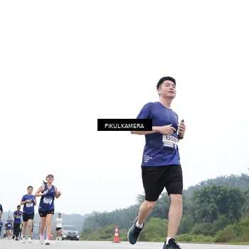 Runner Photo 7370679