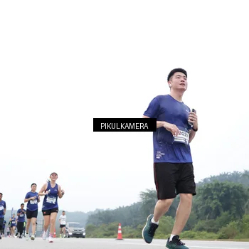 Runner Photo 7370697