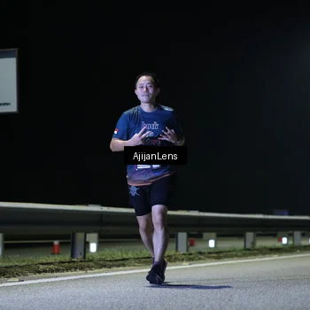 Runner Photo 7370751