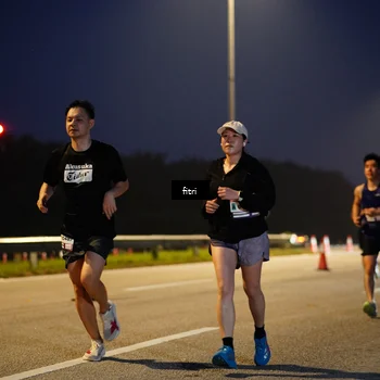 Runner Photo 7370843