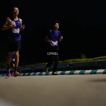 Runner Photo 7370856