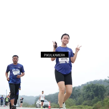 Runner Photo 7370881