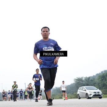 Runner Photo 7370948