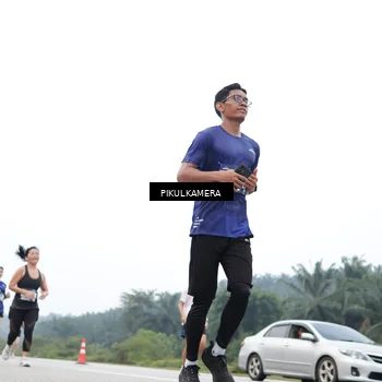 Runner Photo 7371035