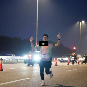 Runner Photo 7371043