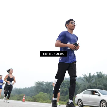 Runner Photo 7371048