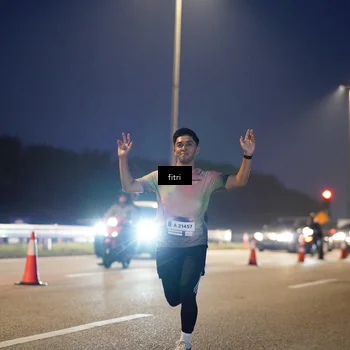 Runner Photo 7371063