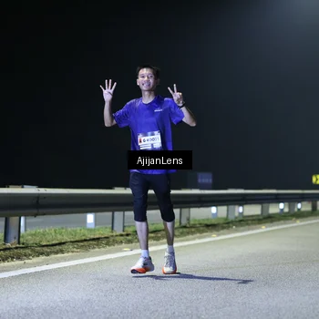 Runner Photo 7371079