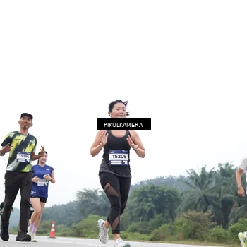 Runner Photo 7371100