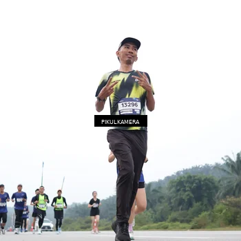 Runner Photo 7371151