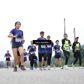 Runner Photo 7371249