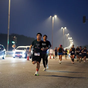Runner Photo 7371256