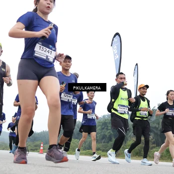 Runner Photo 7371281