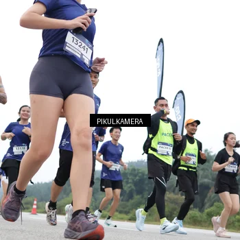 Runner Photo 7371294