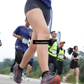 Runner Photo 7371338