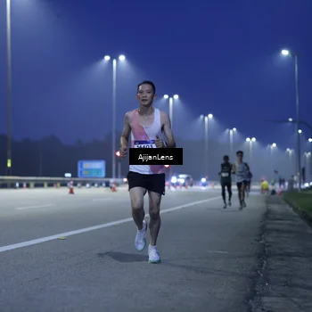 Runner Photo 7371406