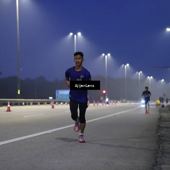 Runner Photo 7371476