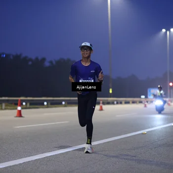 Runner Photo 7371543