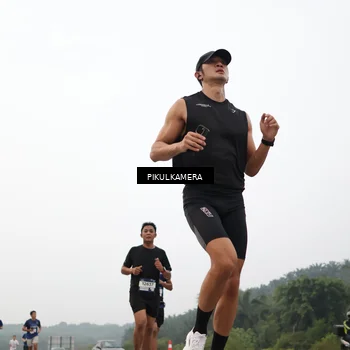 Runner Photo 7371585