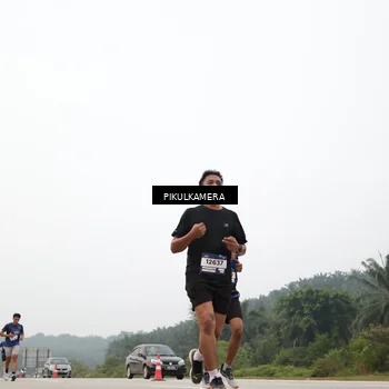Runner Photo 7371596