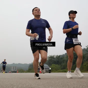 Runner Photo 7371633