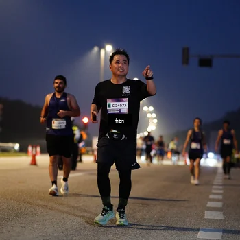 Runner Photo 7371695