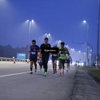 Runner Photo 7371800