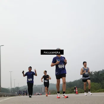 Runner Photo 7371827