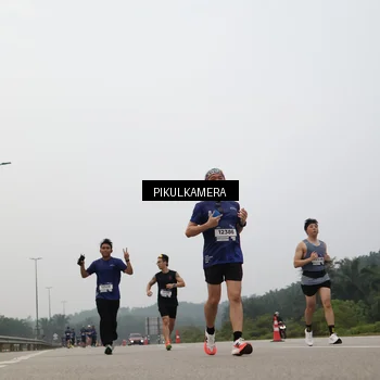 Runner Photo 7371837