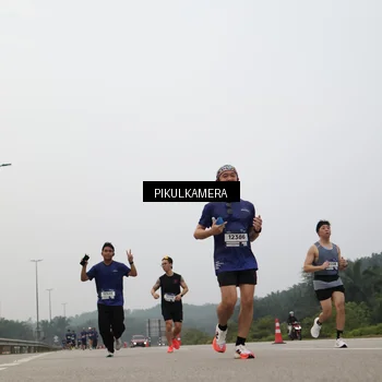 Runner Photo 7371847