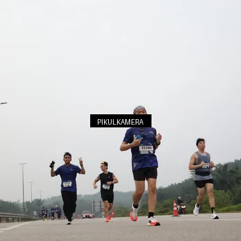 Runner Photo 7371848