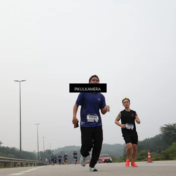 Runner Photo 7371861