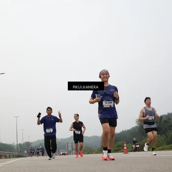 Runner Photo 7371868