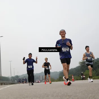 Runner Photo 7371870