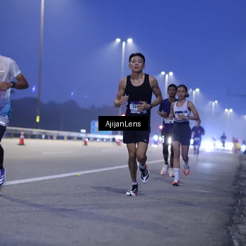 Runner Photo 7371873