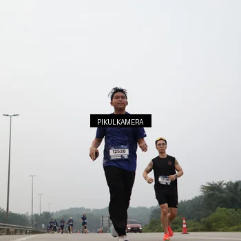 Runner Photo 7371896