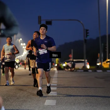 Runner Photo 7371936