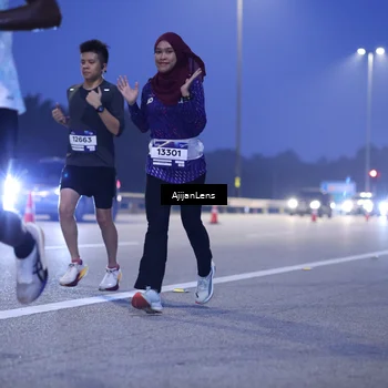 Runner Photo 7372087
