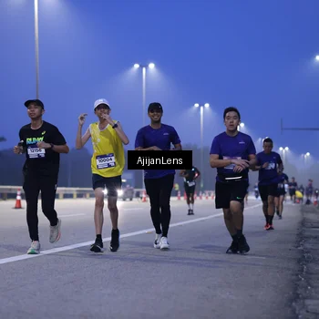 Runner Photo 7372203