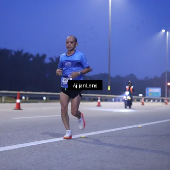 Runner Photo 7372405