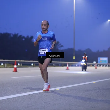 Runner Photo 7372420