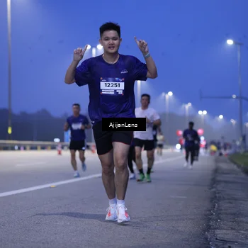 Runner Photo 7372448