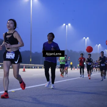 Runner Photo 7372611